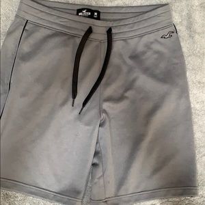 Hollister Men’s Med Gray shorts. Like new